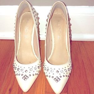 Aldo rhinestone cream colored pumps